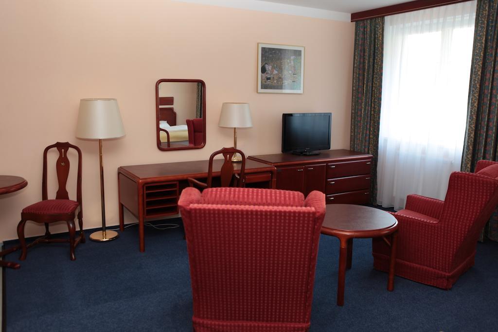 Penzion Mova Kadaň Extérieur photo